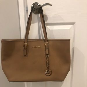 Michael Kors Large Jet Set Tote
